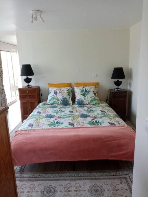 Chalet Pour Deux Personnes Saint-Pierre-du-Lorouer ภายนอก รูปภาพ