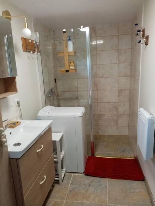 Chalet Pour Deux Personnes Saint-Pierre-du-Lorouer ภายนอก รูปภาพ